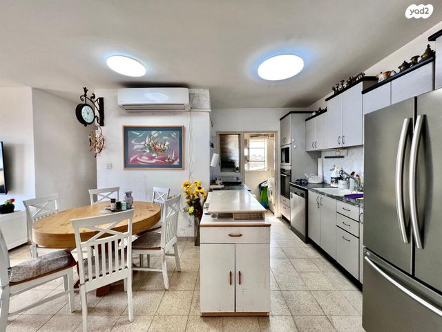 דירה, הרב יצחק בן חנן 20, נאות גנים, נתניה