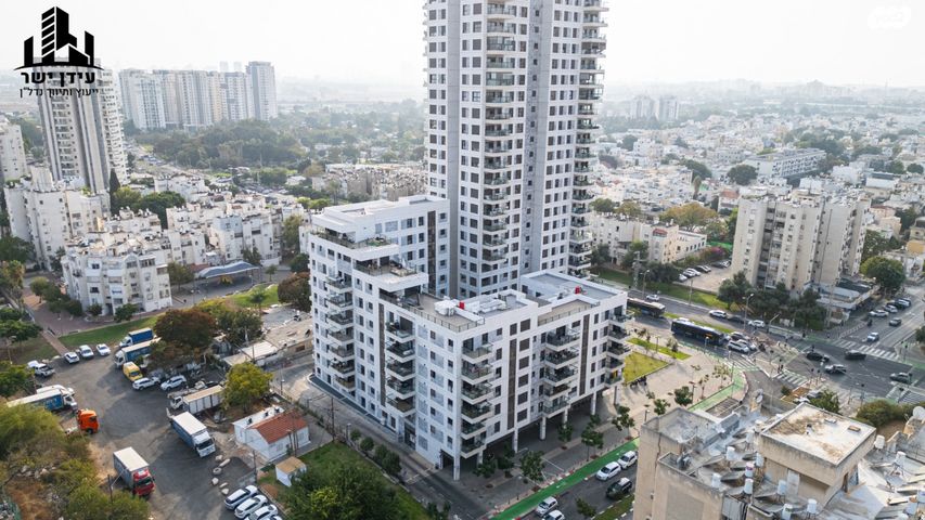 דירה, דרך משה דיין 36, כפיר, נווה כפיר, תל אביב יפו