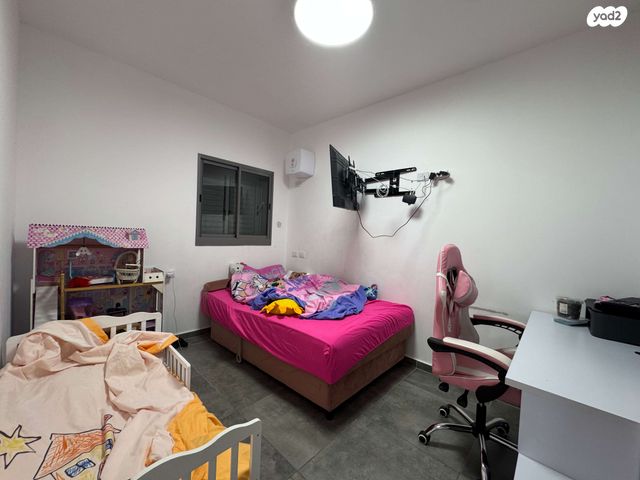 דירה, נעמי שמר, גלי ים, קרית ים