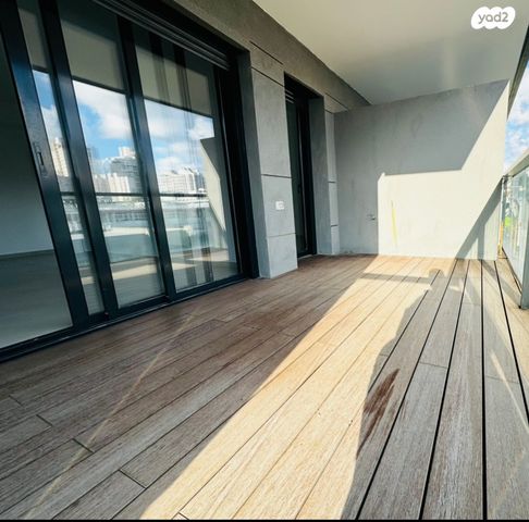 דירה, שדה בוקר, ארלוזורוב, גבעתיים