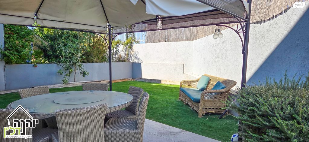 דו משפחתי, כפר תבור