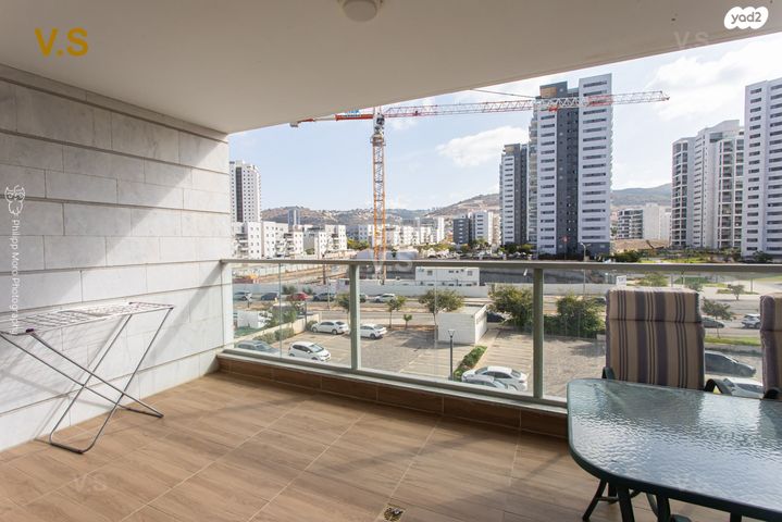 דירה, האגמית, החותרים, טירת כרמל