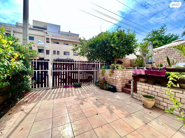 דו משפחתי, התנועה הציונית 25, פרדס הגדוד, נתניה