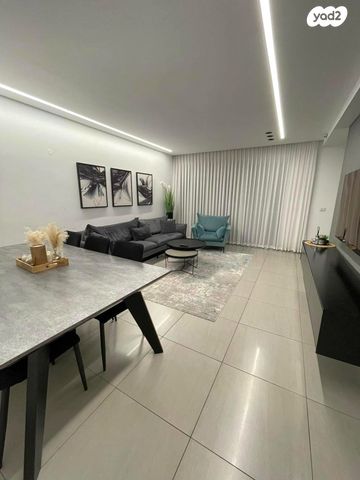 דירה, משה דיין 4, נווה דוד, רמלה