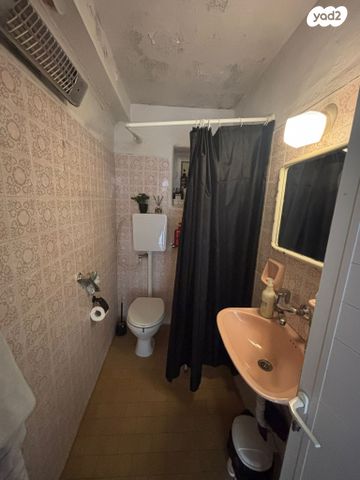 דו משפחתי, כפר סבא