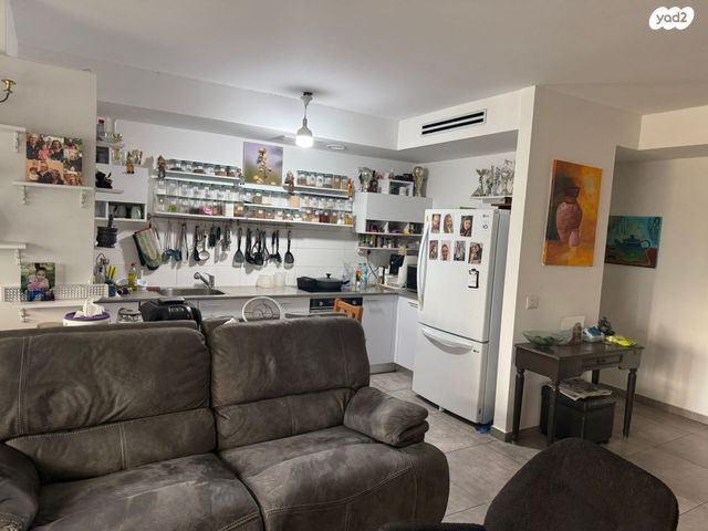 דירה, הרצליה