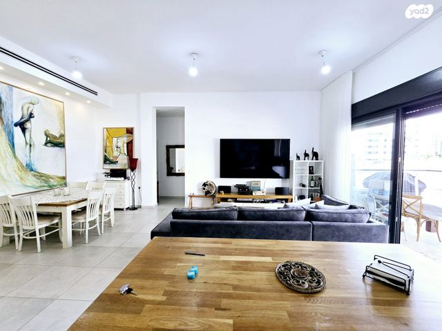 דירה, אילות השדה, אור ים, אור עקיבא