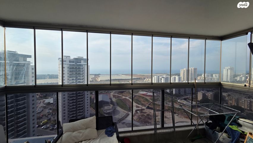 דירה, הגל, החותרים, טירת כרמל