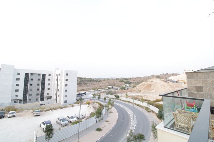 דירה, שמעון פרס, מורשת, מודיעין מכבים רעות