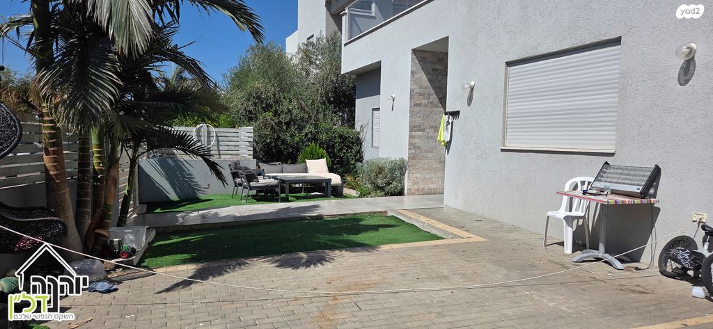 דו משפחתי, כפר תבור