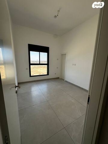 גג/ פנטהאוז, אופקים