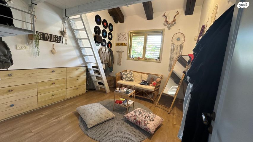 דו משפחתי, רמת השרון