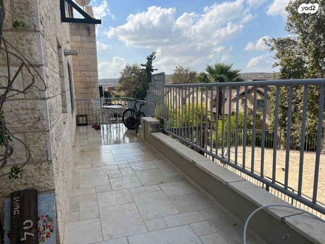 דופלקס, אפרת