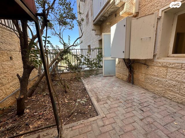 דירת גן, זית שמן 22, גבעת הזית, אפרת