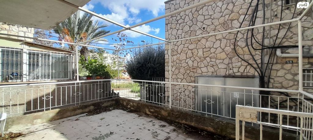 דירת גן, רבן יוחנן בן זכאי, קטמונים, ירושלים