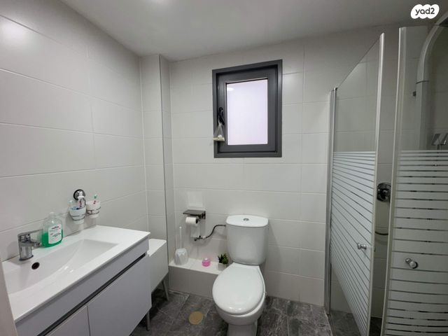 דירה, נעמי שמר, גלי ים, קרית ים