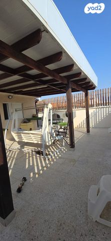 גג/ פנטהאוז, קרית שרת מערב, חולון