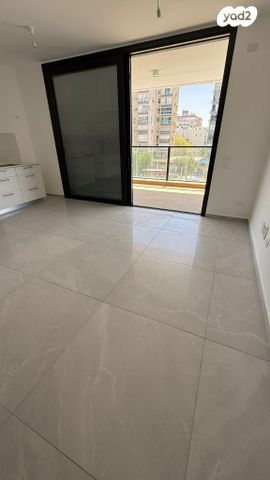 דירה, שדרות העצמאות 7, רוטשילד עצמאות, בת ים