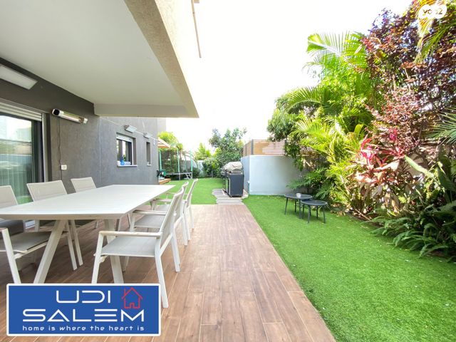 דירת גן, פרדסיה, פרדסיה