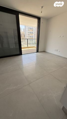 דירה, שדרות העצמאות 7, רוטשילד עצמאות, בת ים