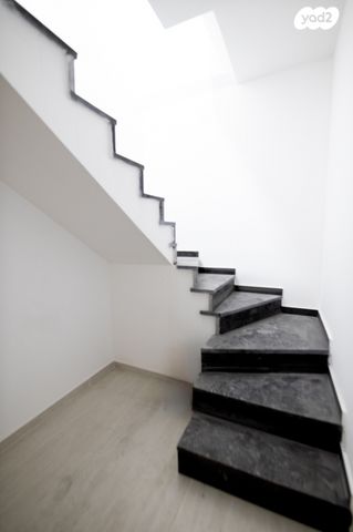 דירת גן, נחלת בנימין 120, פלורנטין, תל אביב יפו