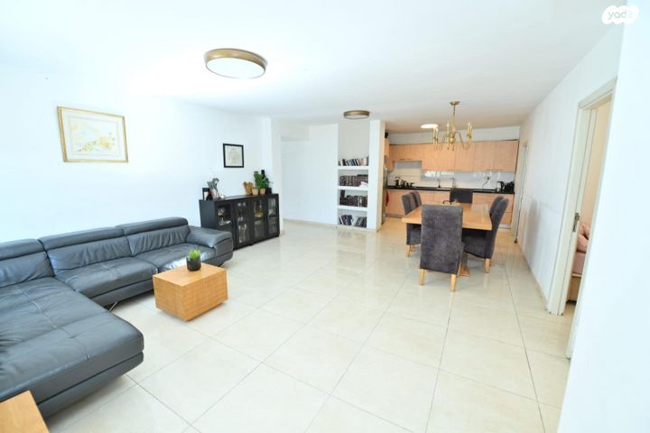 בית פרטי/ קוטג', מדבר סיני, גבעת המבתר, ירושלים