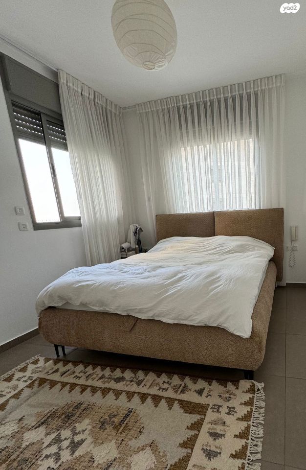 דירה, הרב יעקב טראב, עזרא, הארגזים, תל אביב יפו