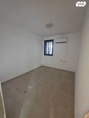 דירה, שדרות מח"ל 27, קרית חיים מערבית, חיפה