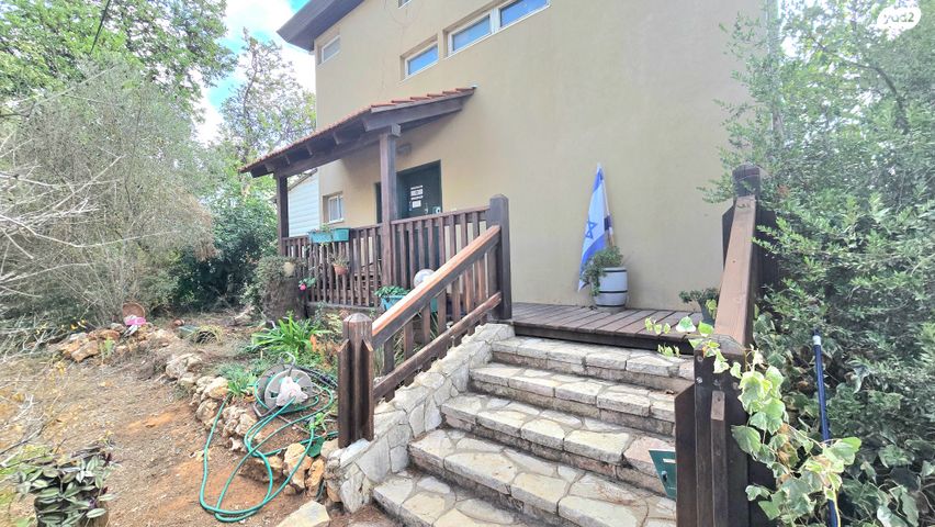 בית פרטי/ קוטג', חיטה, חלמיש, נווה צוף - חלמיש