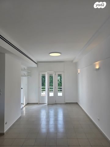 גג/ פנטהאוז, שדרות רוטשילד 117, לב תל אביב, לב העיר צפון, תל אביב יפו