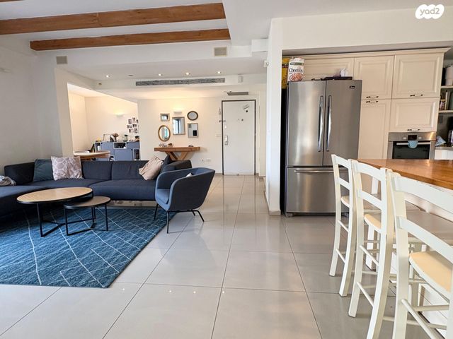 גג/ פנטהאוז, נווה גן, רמת השרון