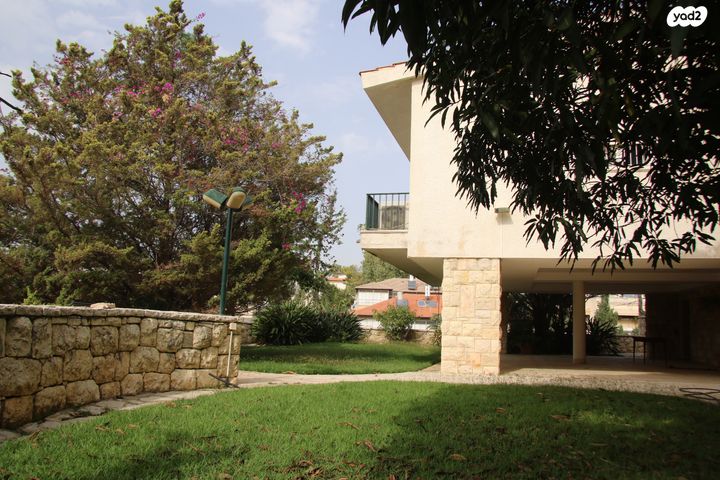 החייל האלמוני 