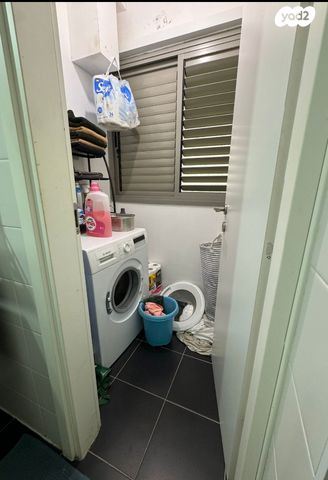 דירה, הרב יעקב טראב, עזרא, הארגזים, תל אביב יפו