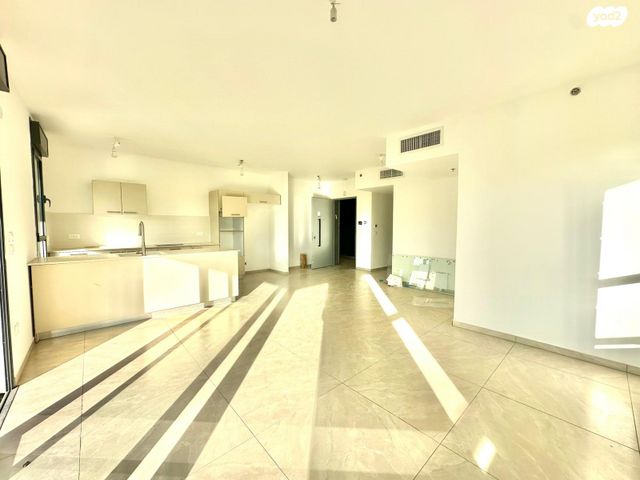 דירה, בר כוכבא, הרצליה