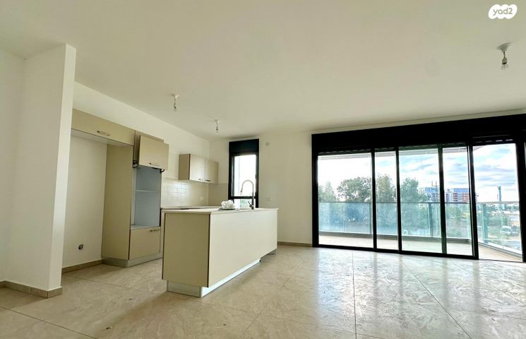 דירה, בר כוכבא, הרצליה