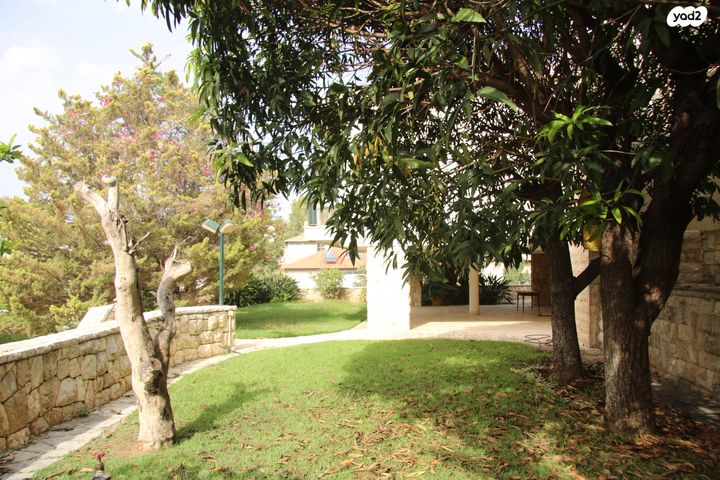 בית פרטי/ קוטג', החייל האלמוני, שכונת בן גוריון, מרכז העיר ג', רמת גן