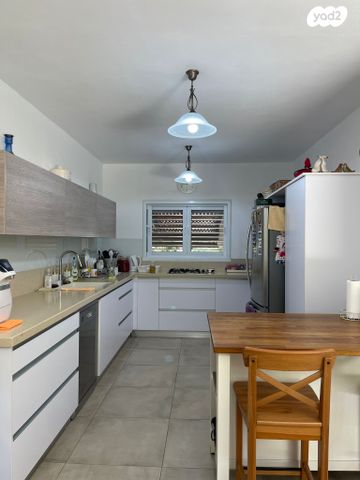 בית פרטי/ קוטג', קרית הפרחים - 2005, רעננה