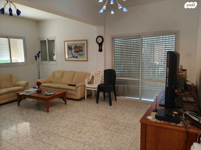 בית פרטי/ קוטג', אורנים, מרכז העיר, קרית אתא