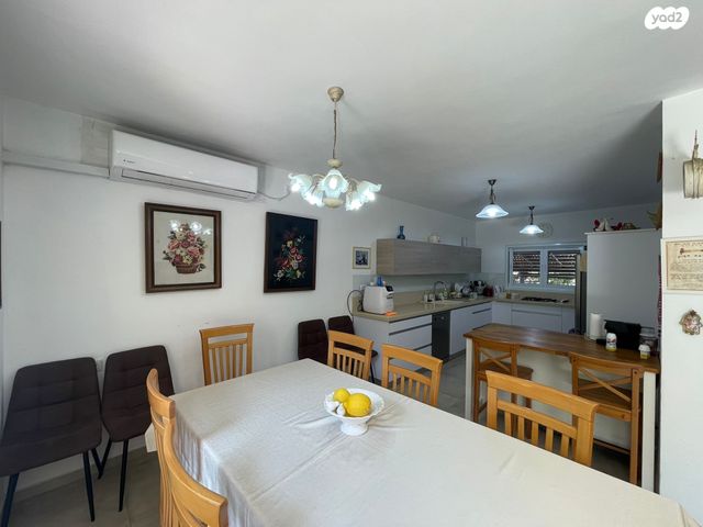 בית פרטי/ קוטג', קרית הפרחים - 2005, רעננה