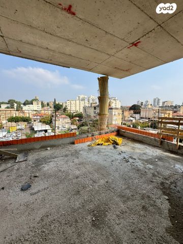 דירה, מנחם בן יהודה, רחובות