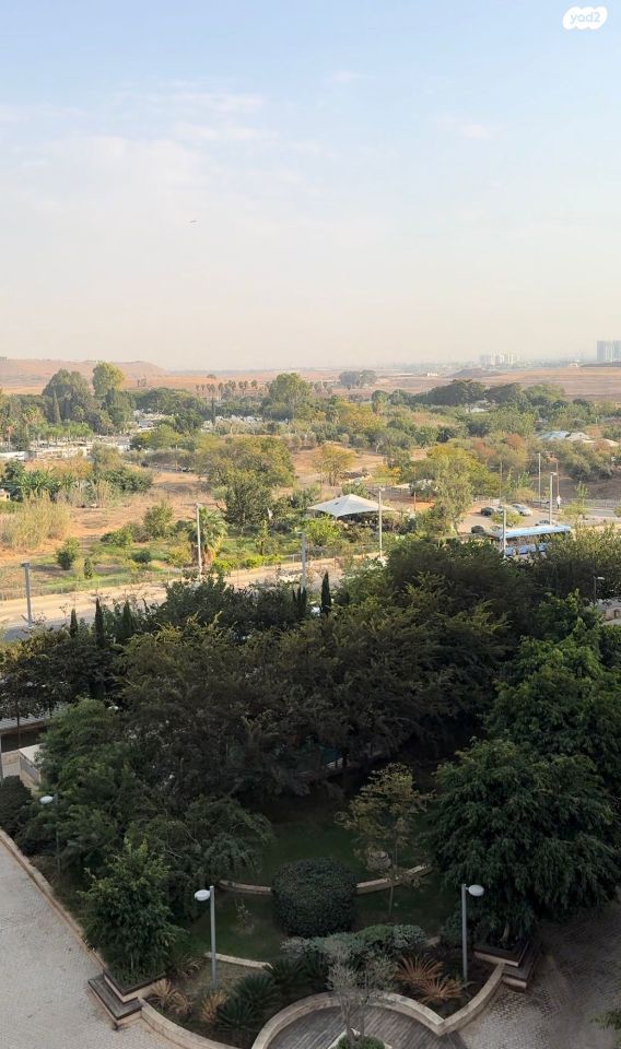 דירה, הרב יעקב טראב, עזרא, הארגזים, תל אביב יפו