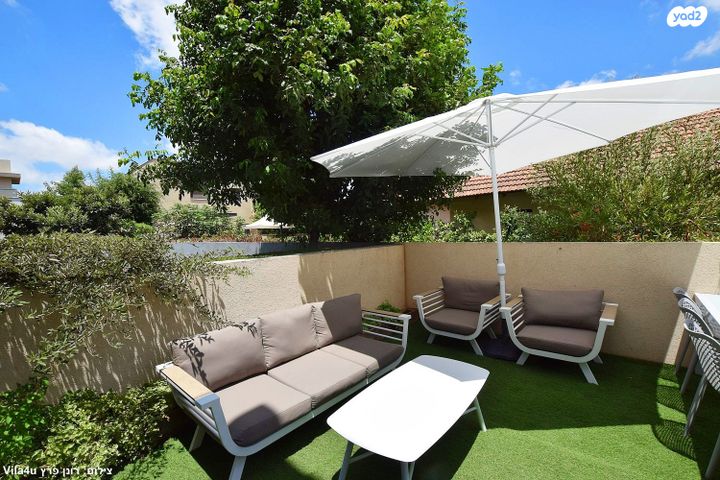 דירת גן, נחל חרמון, חמד, חמד