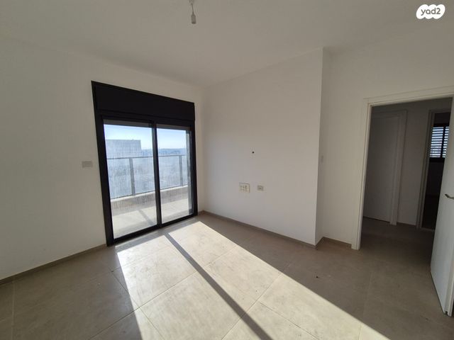 גג/ פנטהאוז, אריאל שרון, נווה שרון / שער העיר, נתיבות