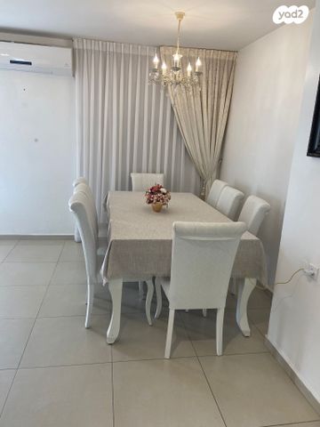 אחיה השילוני 