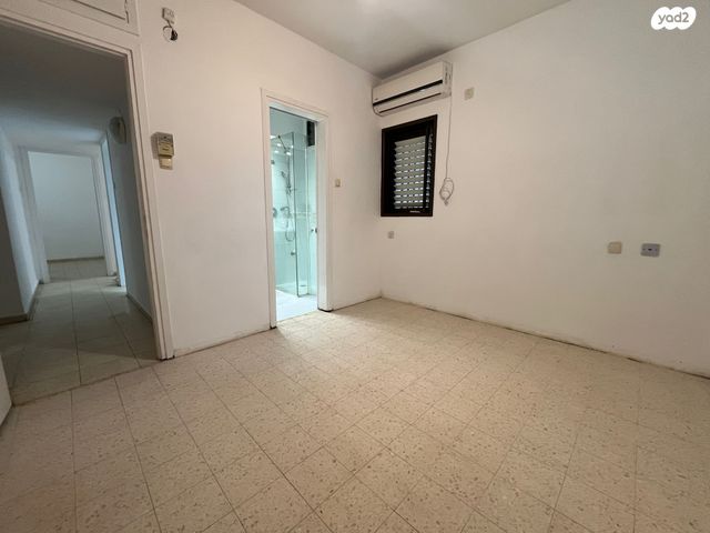 דירה, פרופס 9, נווה רם, שיכון מזרחי, רמת גן