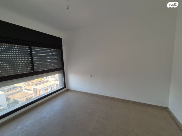 גג/ פנטהאוז, אריאל שרון, נווה שרון / שער העיר, נתיבות