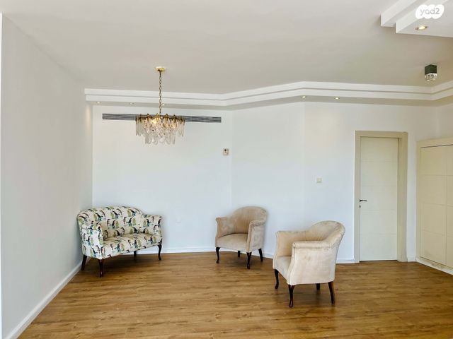 גג/ פנטהאוז, קרית הפרחים - 2005, רעננה