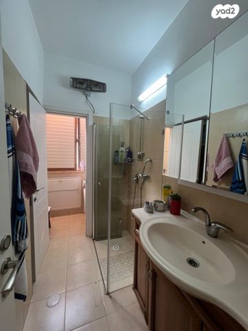 דירה, ליאון בלום, מרכז, קרית עבודה, חולון