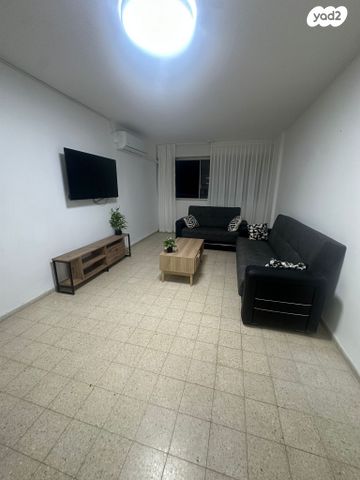 דירה, אסתר המלכה 8, נווה דוד, חיפה