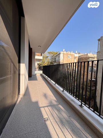 אנטיגונוס 13